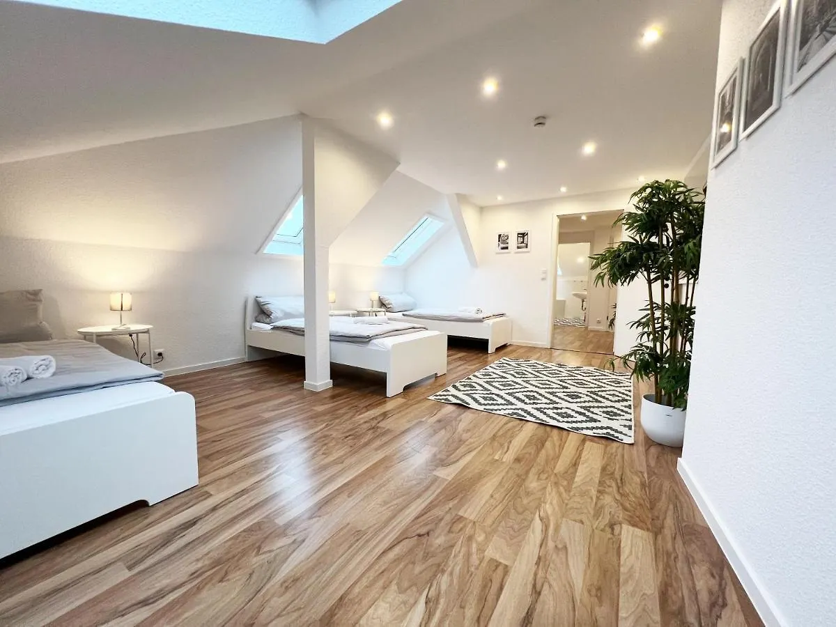 Апартаменты Modern Ruhig 6 Gaeste 110M2 Wlan Momlingen